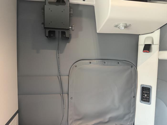 2027 Peterbilt 567-45