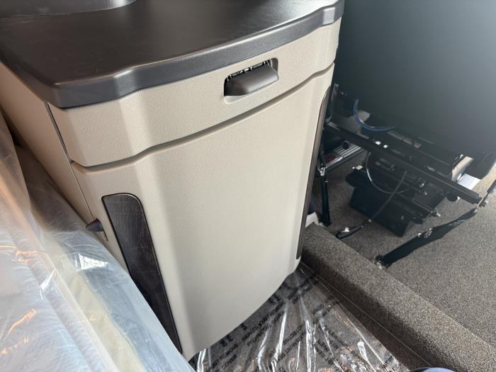 2027 Peterbilt 567-53