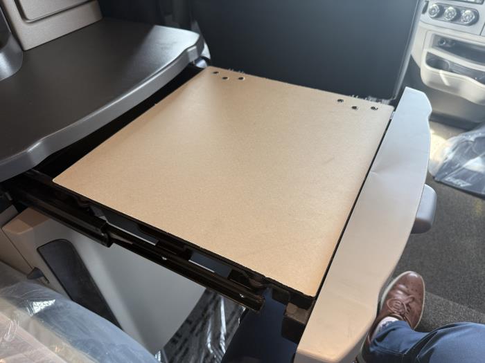 2027 Peterbilt 567-54