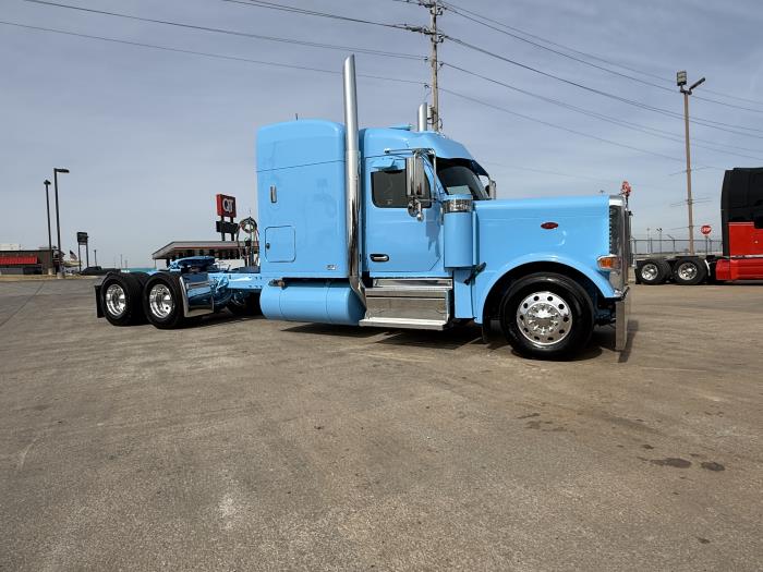 2027 Peterbilt 589-13