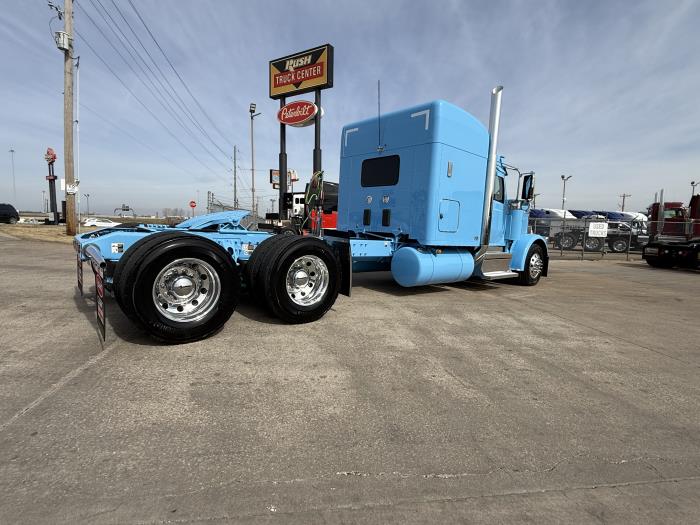 2027 Peterbilt 589-17
