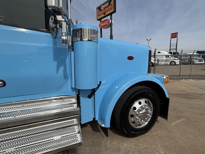 2027 Peterbilt 589-22