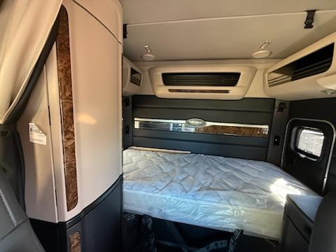 2026 Peterbilt 589-6