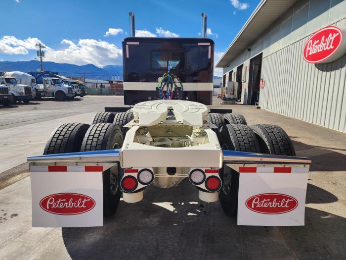 2027 Peterbilt 589-3