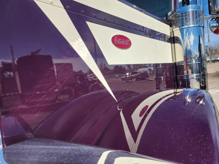 2027 Peterbilt 589-6