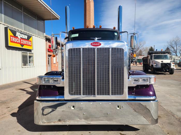 2027 Peterbilt 589-7