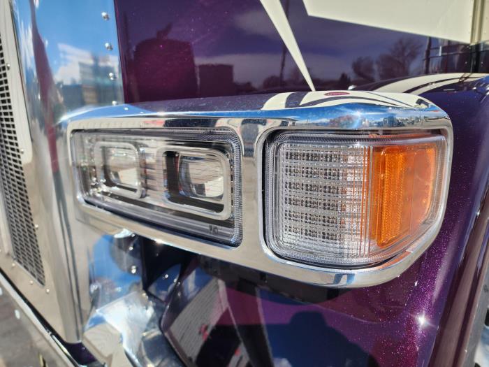 2027 Peterbilt 589-8