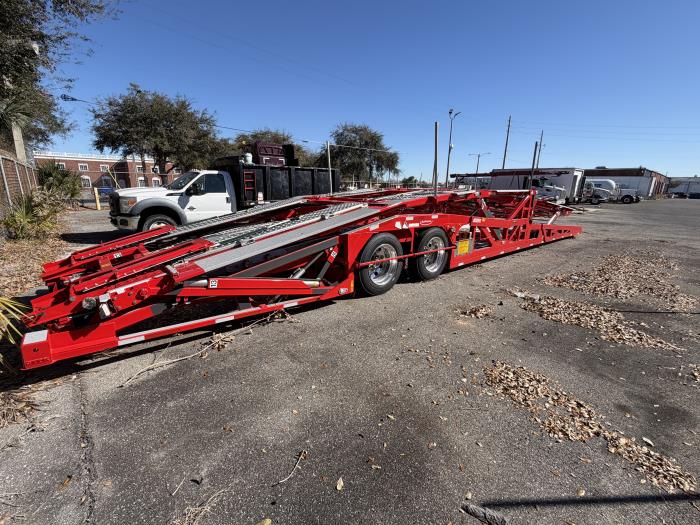 2025 Peterbilt 589-26