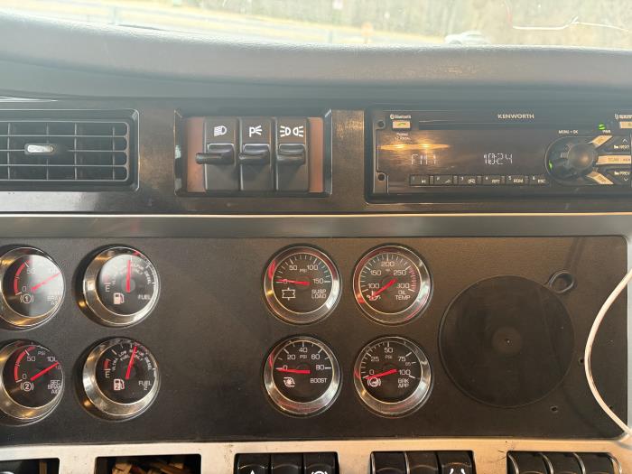 2019 Kenworth T800-11