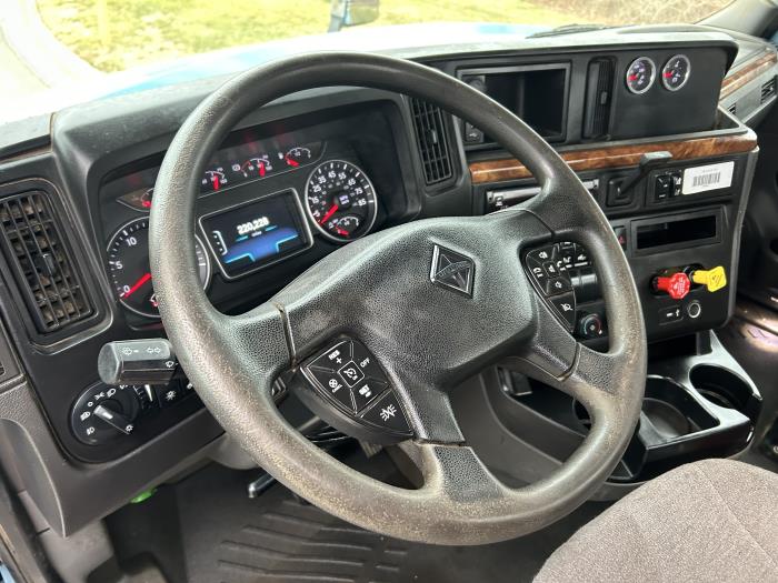 2020 International LT625-12