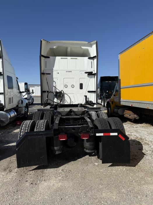 2021 International LT625-2