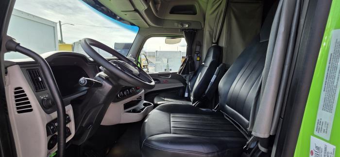 2023 Peterbilt 579-9