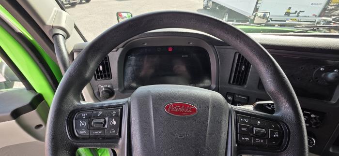 2023 Peterbilt 579-19