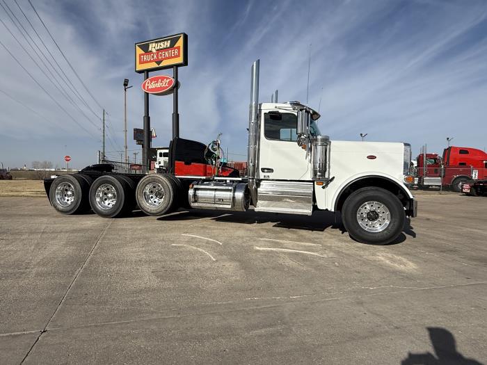 2027 Peterbilt 589-16