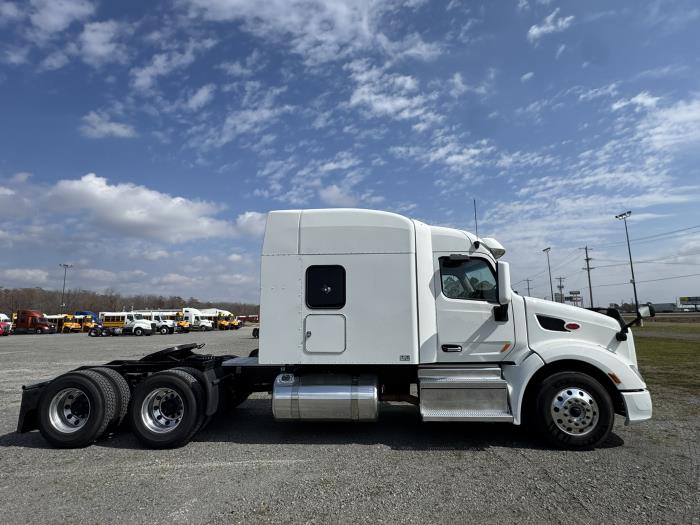 2022 Peterbilt 579-3