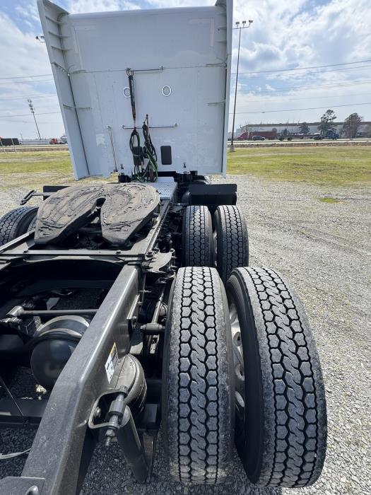 2022 Peterbilt 579-9