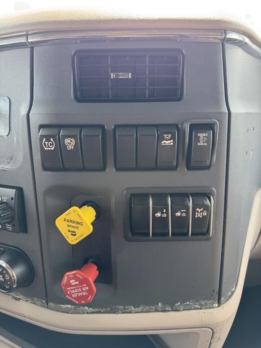 2022 Peterbilt 579-20