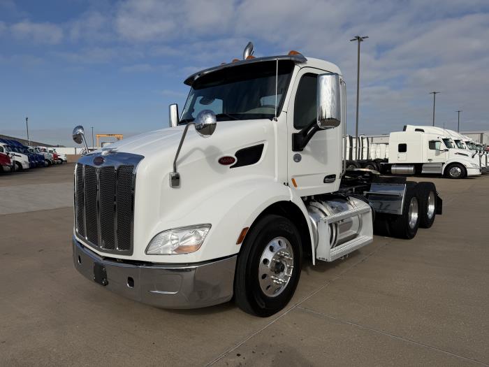 2021 Peterbilt 579-0