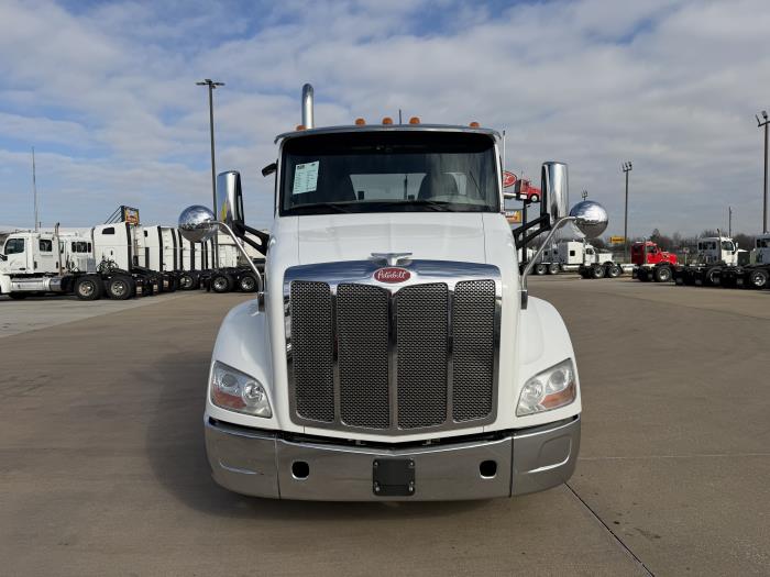 2021 Peterbilt 579-7