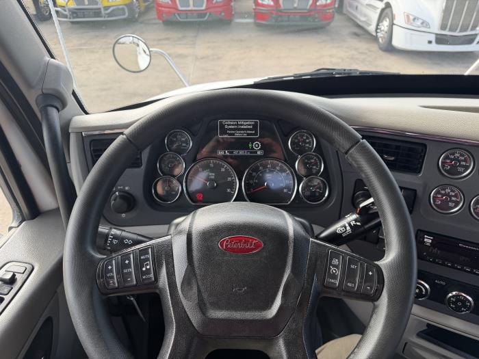 2021 Peterbilt 579-29