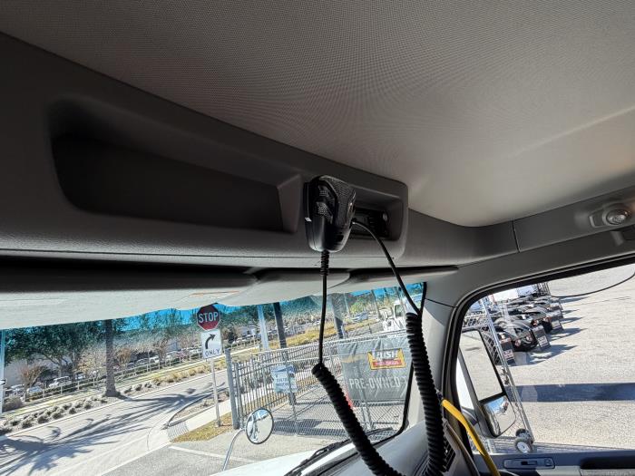 2027 Peterbilt 567-19