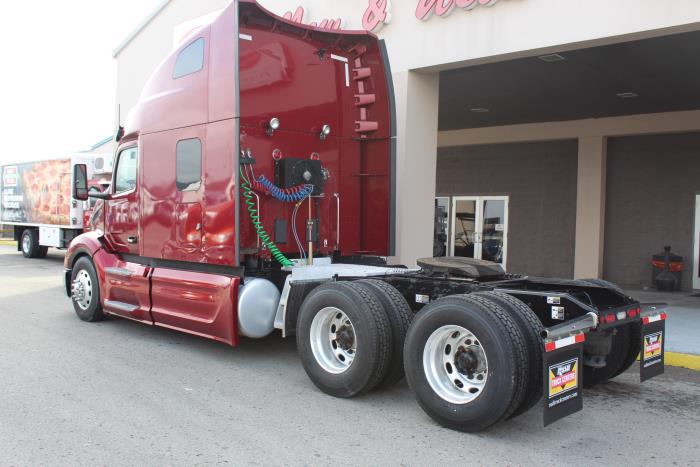 2023 Peterbilt 579-3
