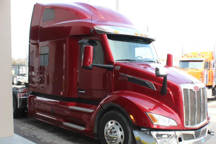 2023 Peterbilt 579-6