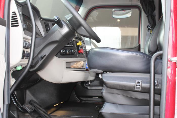 2023 Peterbilt 579-7