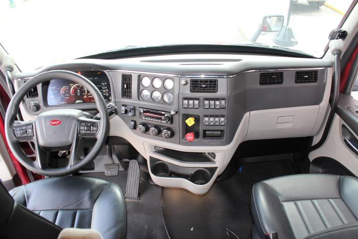 2023 Peterbilt 579-11