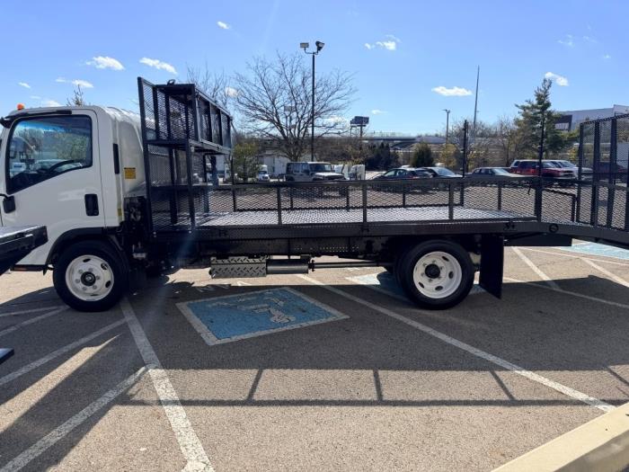 2025 Isuzu NPR-HD-11