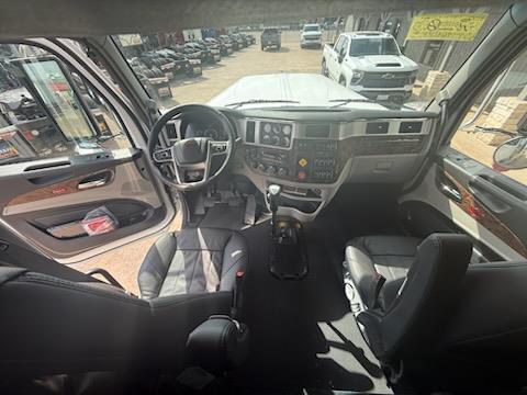 2027 Peterbilt 589-5