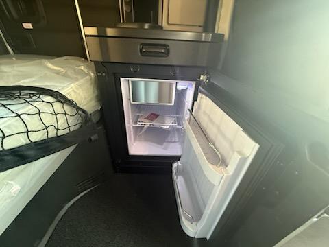 2027 Peterbilt 589-10