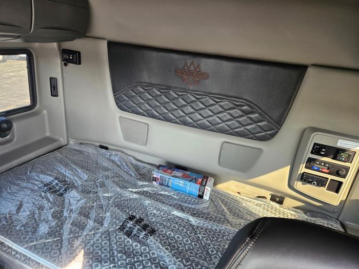 2024 International HX520-12