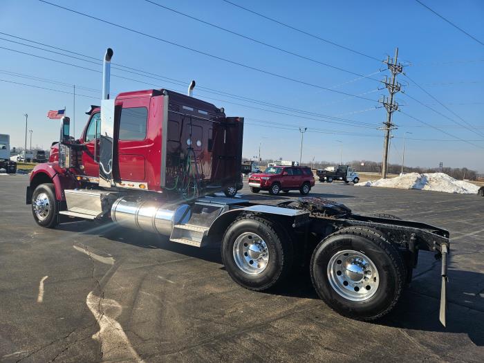 2024 International HX520-7