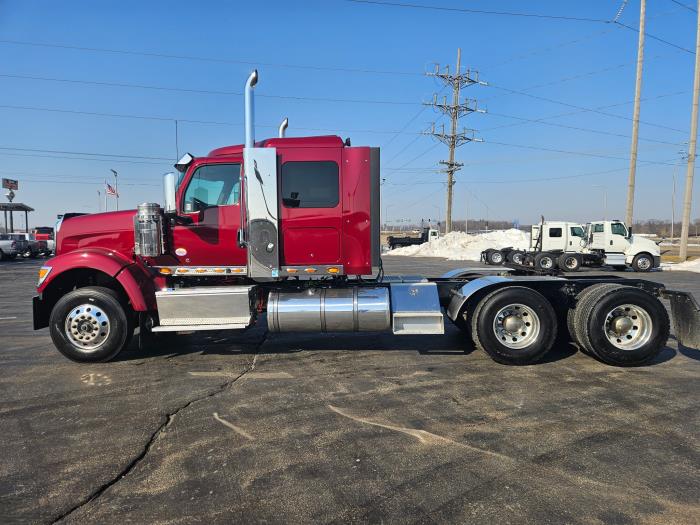 2024 International HX520-1