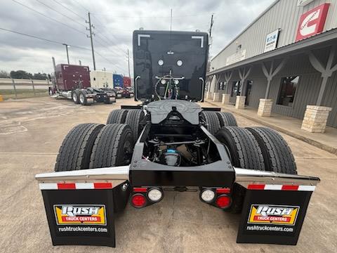 2027 Peterbilt 589-4