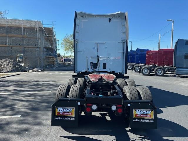 2027 Peterbilt 579-4