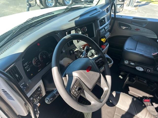2027 Peterbilt 579-12