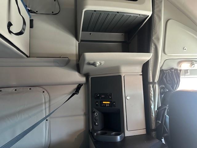 2027 Peterbilt 579-24