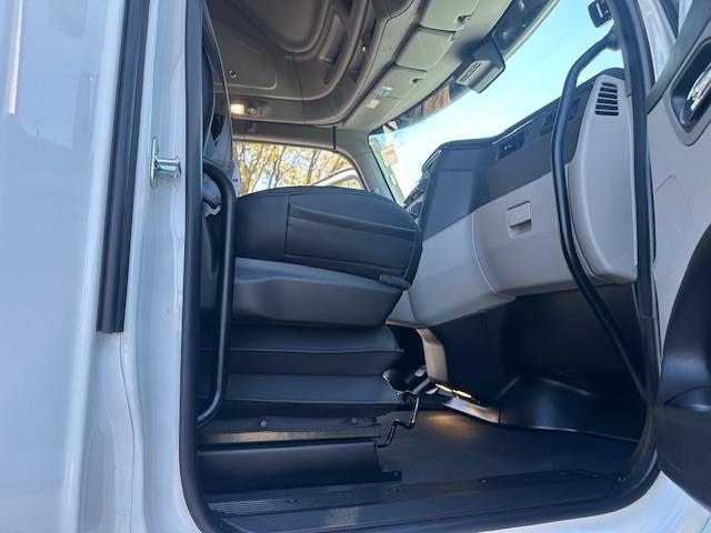 2027 Peterbilt 579-30