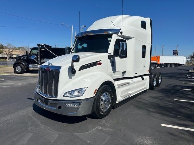 2027 Peterbilt 579-1