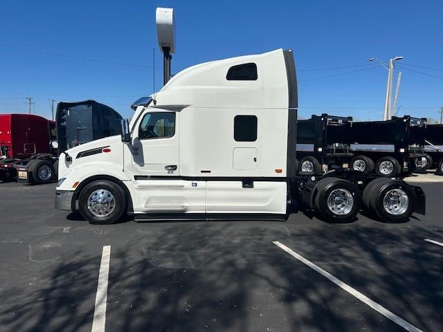 2027 Peterbilt 579-2
