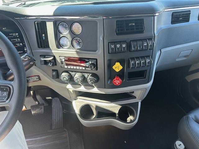 2027 Peterbilt 579-14