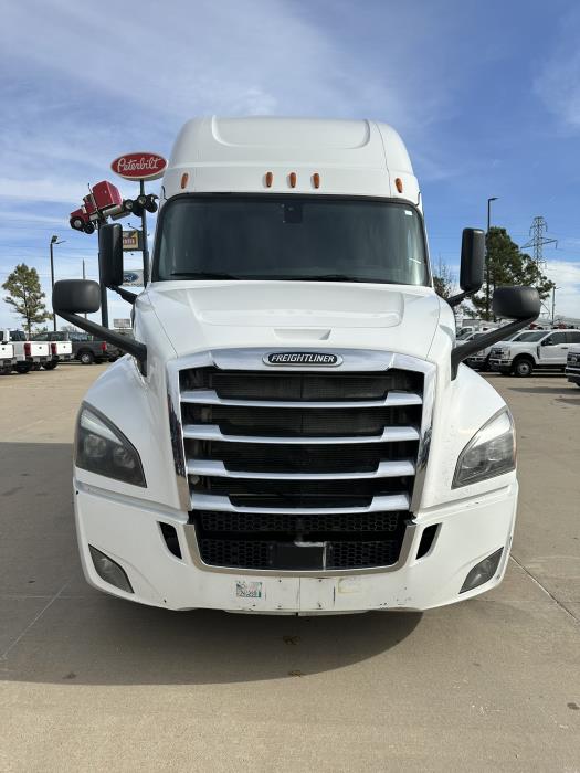 2019 Freightliner Cascadia-2