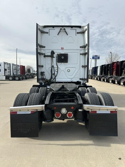 2019 Freightliner Cascadia-3