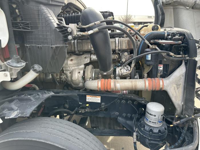 2019 Freightliner Cascadia-17