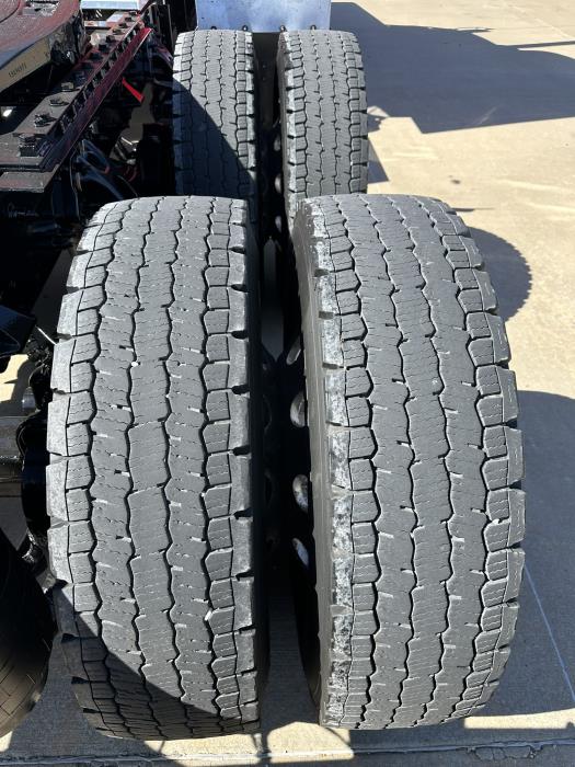 2024 Peterbilt 389-14