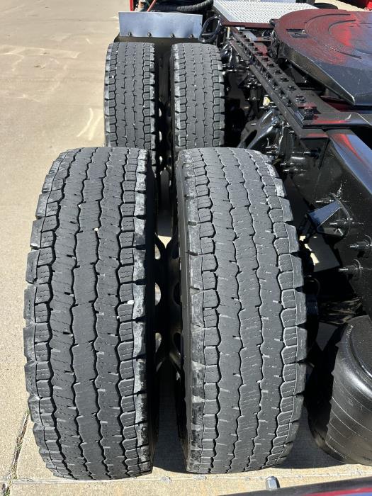 2024 Peterbilt 389-13