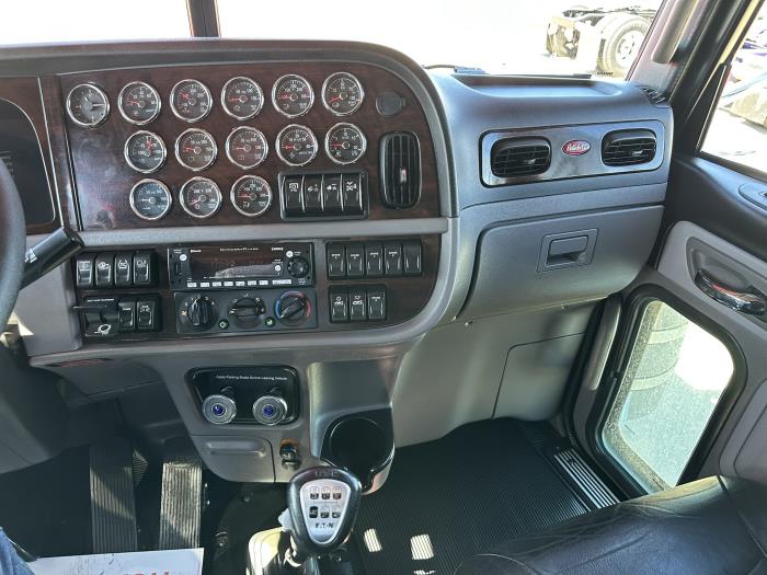 2024 Peterbilt 389-5