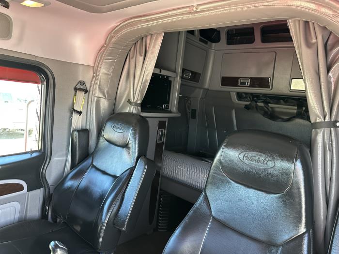 2024 Peterbilt 389-9